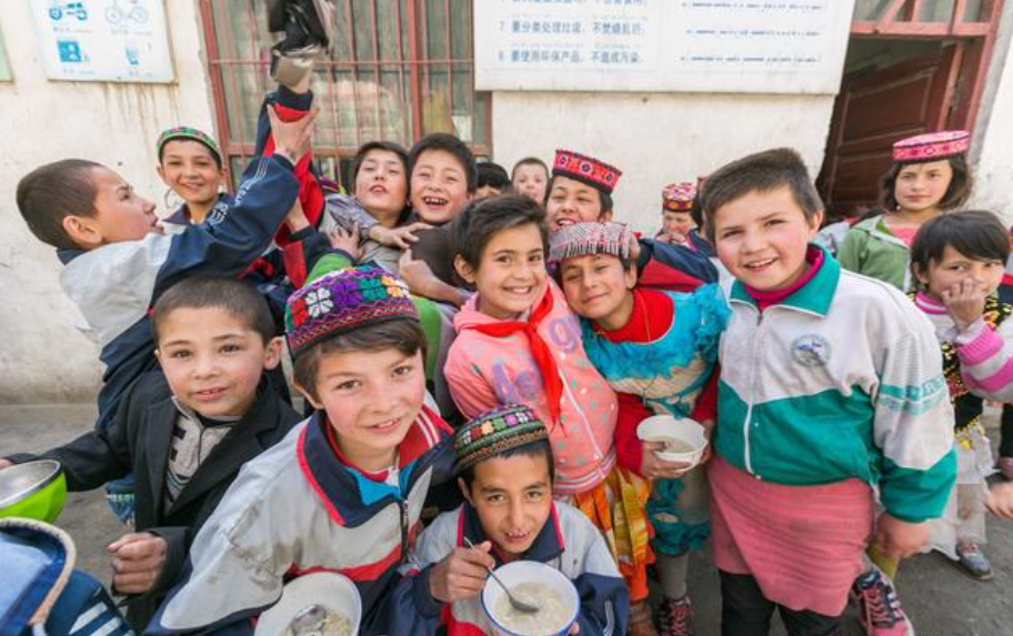 泰国遣返40名维吾尔族人至中国引发国际关注 Thailand’s Deportation of 40 Uyghurs to China Sparks International Concern