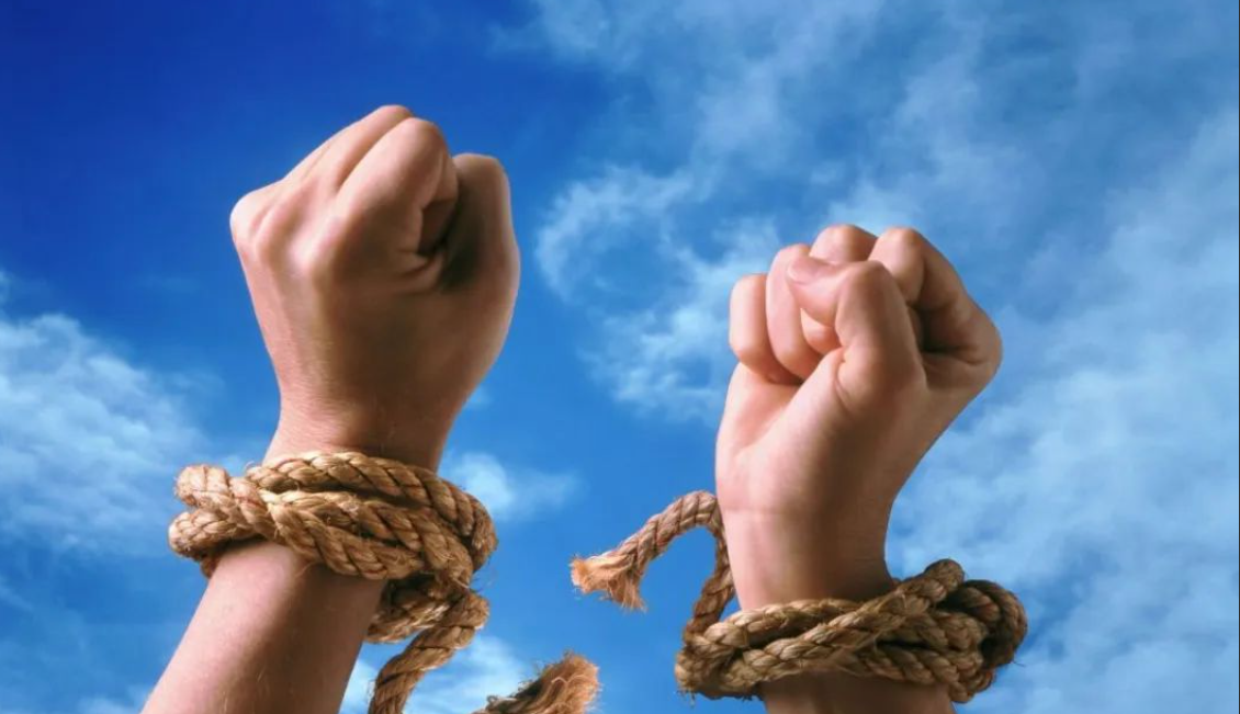 中国新闻自由世界排名：全球倒数第三的现实与反思 China’s Press Freedom Ranking: A Grim Reality and Call for Reflection