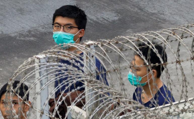 港国安处狱中再控黄之锋 涉串谋勾结外国势力 Hong Kong National Security Police Charge Joshua Wong in Prison over Alleged Collusion with Foreign Forces